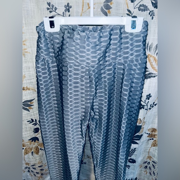 High Waist Scrunch Ruched Pattern Booty Lifting Leggings ⭐️ - Picture 2 of 7